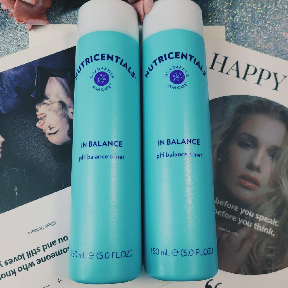 2 bottles of NUSKIN IN BALANCE pH Balance Toner +1 Bluetooth headset #49-6